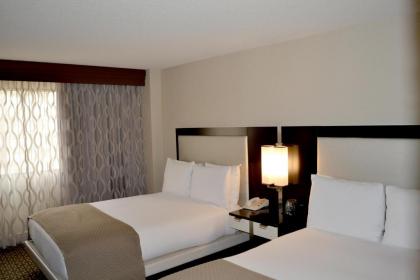 DoubleTree by Hilton Hotel Houston Hobby Airport - image 14