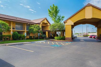 Quality Inn and Suites NRG Park - Medical Center - image 18