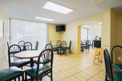Quality Inn and Suites NRG Park - Medical Center - image 9