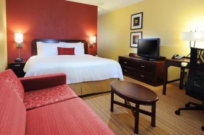 Courtyard by Marriott Houston Hobby Airport - image 10