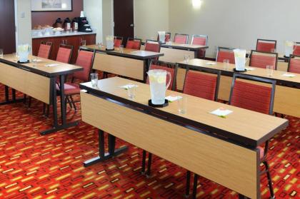 Courtyard by Marriott Houston Hobby Airport - image 15