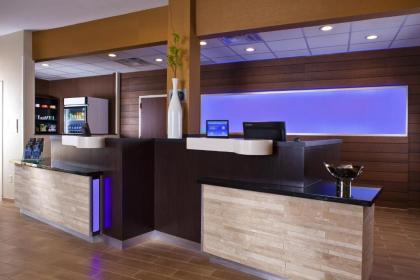 Fairfield Inn & Suites Houston Hobby Airport - image 6