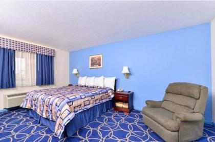 Americas Best Value Inn and Suites Houston/Northwest Brookhollow - image 11