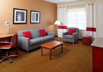 Four Points by Sheraton Houston Hobby Airport - image 12