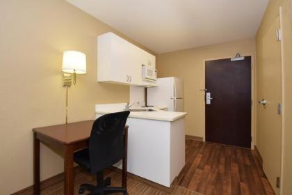Extended Stay America Suites - Houston - Med Ctr - Greenway Plaza - image 11