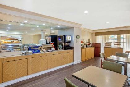 La Quinta Inn by Wyndham Houston Greenway Plaza Medical Area - image 11