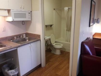 InTown Suites Extended Stay Houston TX-Hobby Airport - image 8