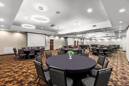 Hampton Inn and Suites Houston Central - image 15