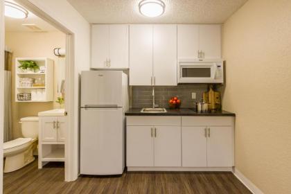 InTown Suites Extended Stay Houston West - image 18