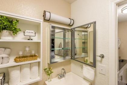 InTown Suites Extended Stay Houston West - image 19