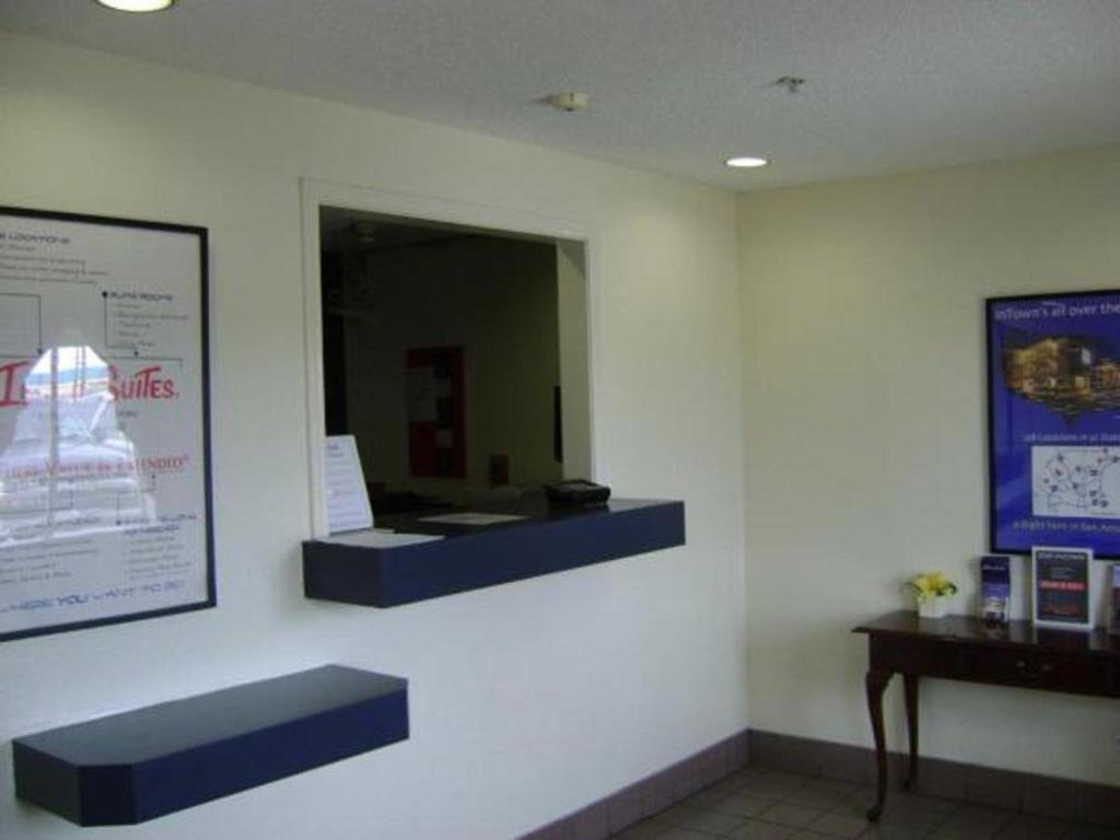 InTown Suites Extended Stay Houston West - image 2