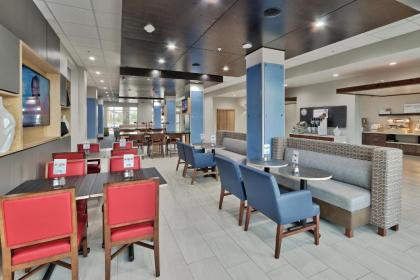 Holiday Inn Express & Suites - Houston East - Beltway 8 an IHG Hotel - image 13