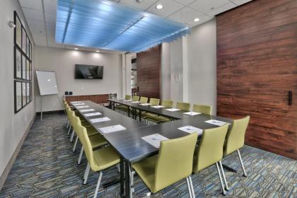 Holiday Inn Express & Suites - Houston East - Beltway 8 an IHG Hotel - image 15