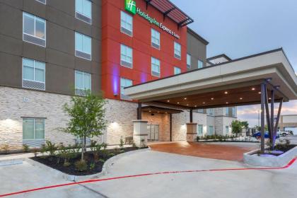 Holiday Inn Express & Suites Houston - Hobby Airport Area an IHG Hotel - image 13