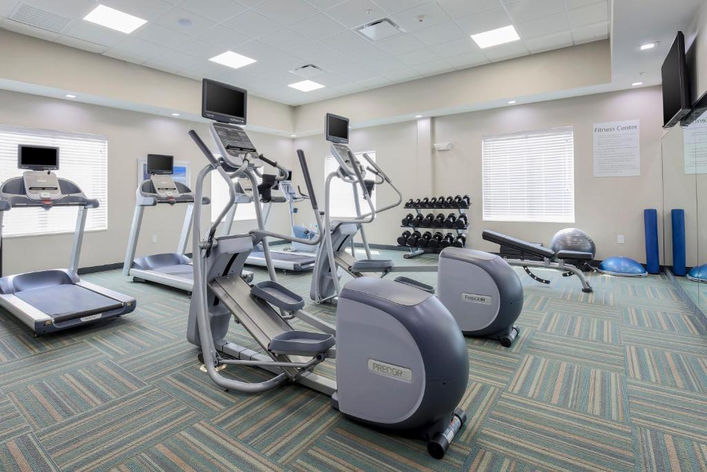 Holiday Inn Express & Suites Houston - Hobby Airport Area an IHG Hotel - image 6