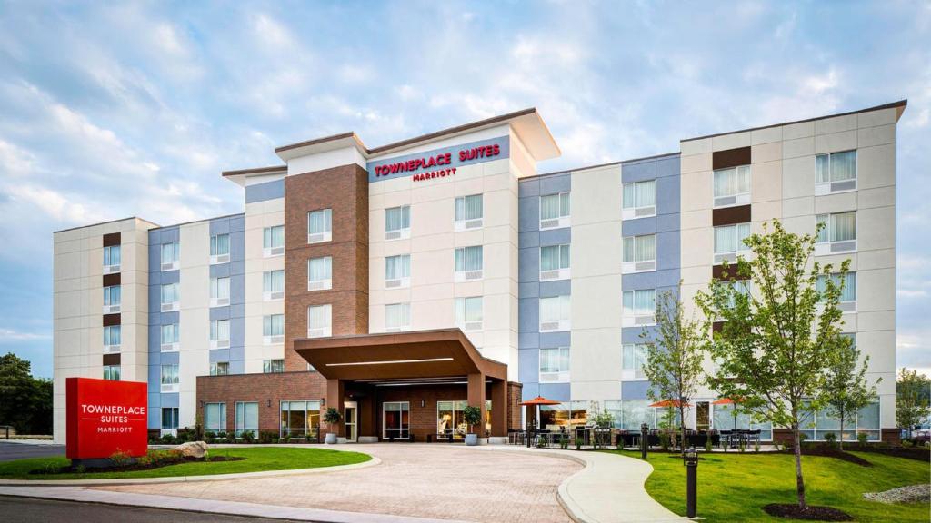 TownePlace Suites by Marriott Houston Hobby Airport - image 2