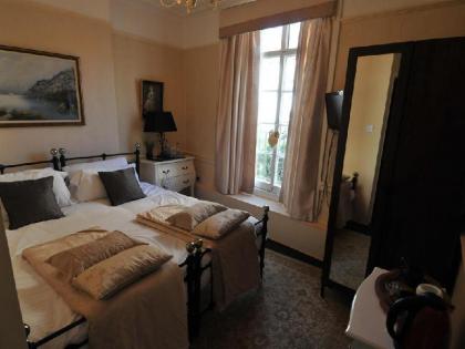Kings Boutique Hotel - image 9