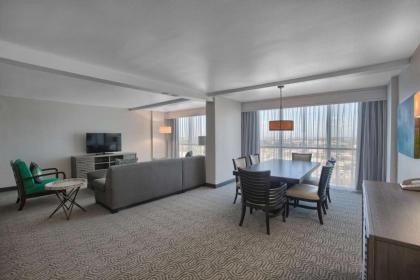 DoubleTree By Hilton Hotel At The Entrance To Universal - image 29