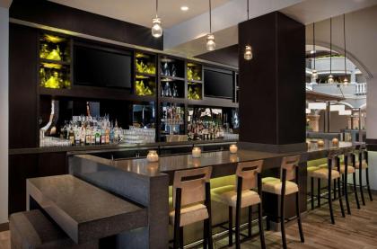 Embassy Suites by Hilton Orlando International Drive Convention Center - image 27
