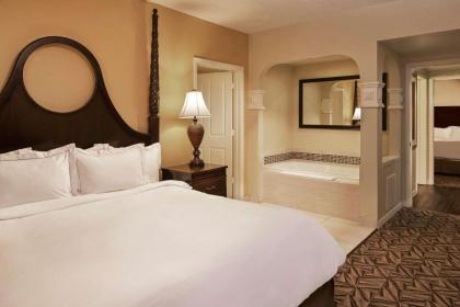 Hilton Grand Vacations at SeaWorld - image 27