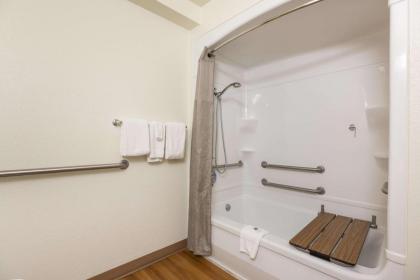 Motel 6 Orlando - International Drive - image 25