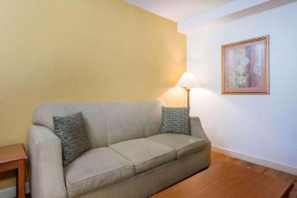 Quality Inn & Suites Near the Theme Parks - image 8