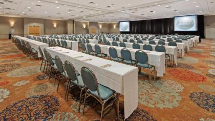 The Florida Hotel & Conference Center in the Florida Mall - image 21
