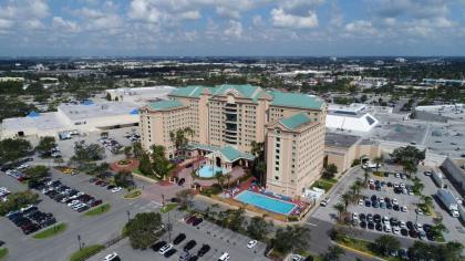 The Florida Hotel & Conference Center in the Florida Mall - image 29