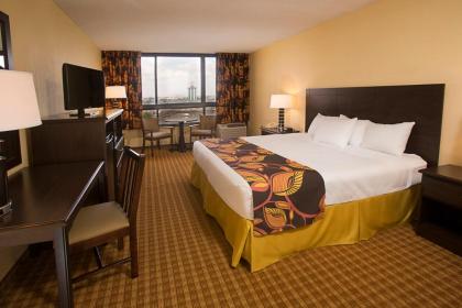 Ramada Plaza Resort & Suites by Wyndham Orlando Intl Drive - image 22
