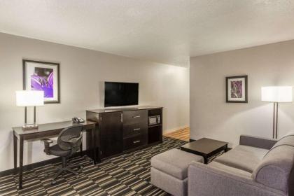 La Quinta Inn & Suites by Wyndham Orlando Universal Area - image 25