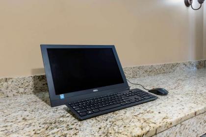 Comfort Inn International - image 26