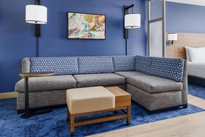 Hyatt Place across from Universal Orlando Resort - image 21