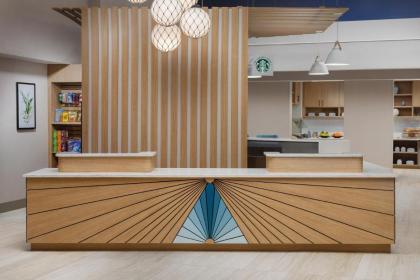 Hyatt Place across from Universal Orlando Resort - image 28