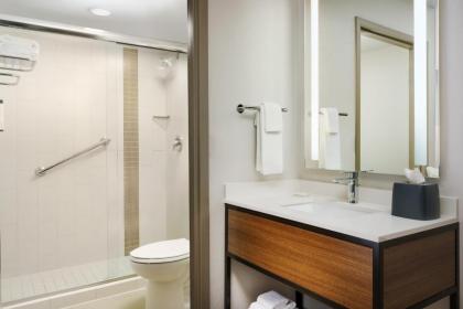 Hyatt Place across from Universal Orlando Resort - image 9