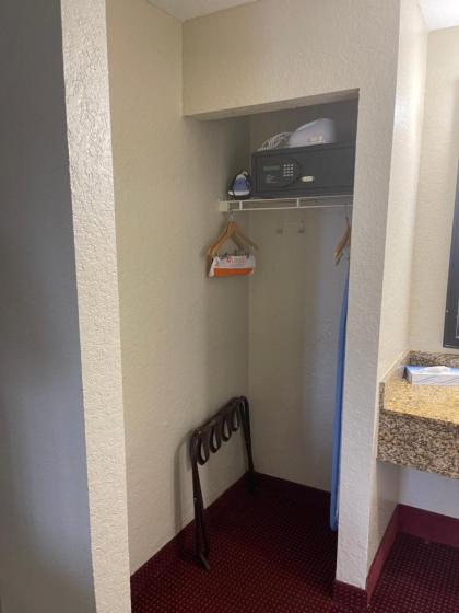 Quality Inn Orlando-Near Universal Blvd. - image 19