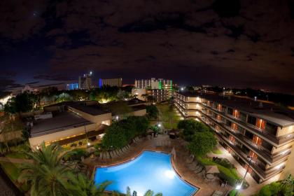 Rosen Inn At Pointe Orlando - image 17