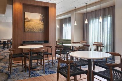 Fairfield Inn & Suites by Marriott Orlando International Drive/Convention Ce - image 27