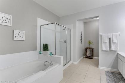 Spring Lakeview Condo - image 16