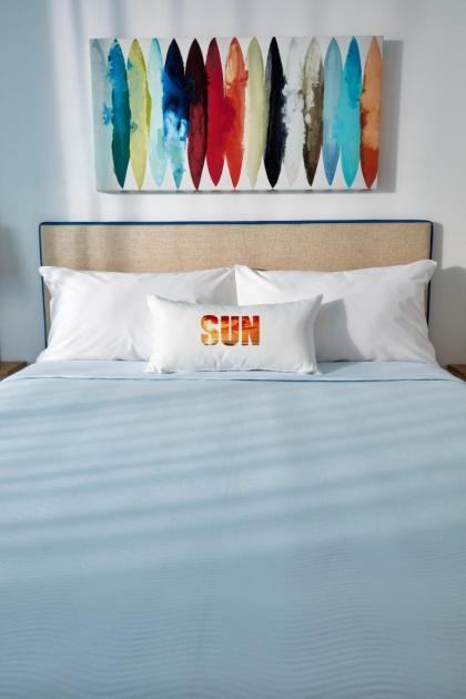 Universal's Endless Summer Resort - Surfside Inn and Suites - image 18