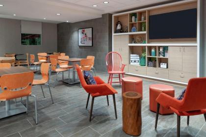 Home2 Suites By Hilton Orlando Near Universal Studios - image 8