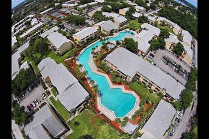 Condo near Orlando Airport - image 14