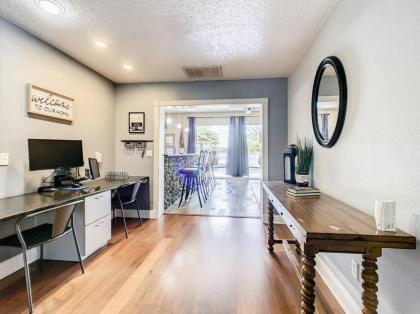 Pristine Lakeside 3BR Home w Private Pool - image 24