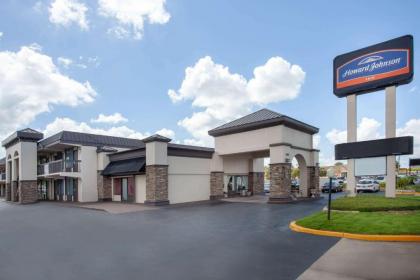 Howard Johnson by Wyndham Airport Florida Mall - image 1
