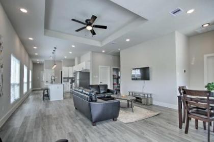 Sleek Home with Smart TV 3 Miles to Downtown - image 3
