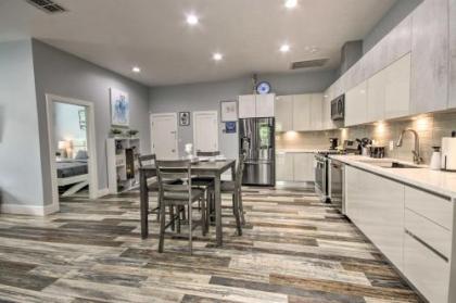 Luxe Modern Houston Apt - 1 Mile to The Galleria! - image 4